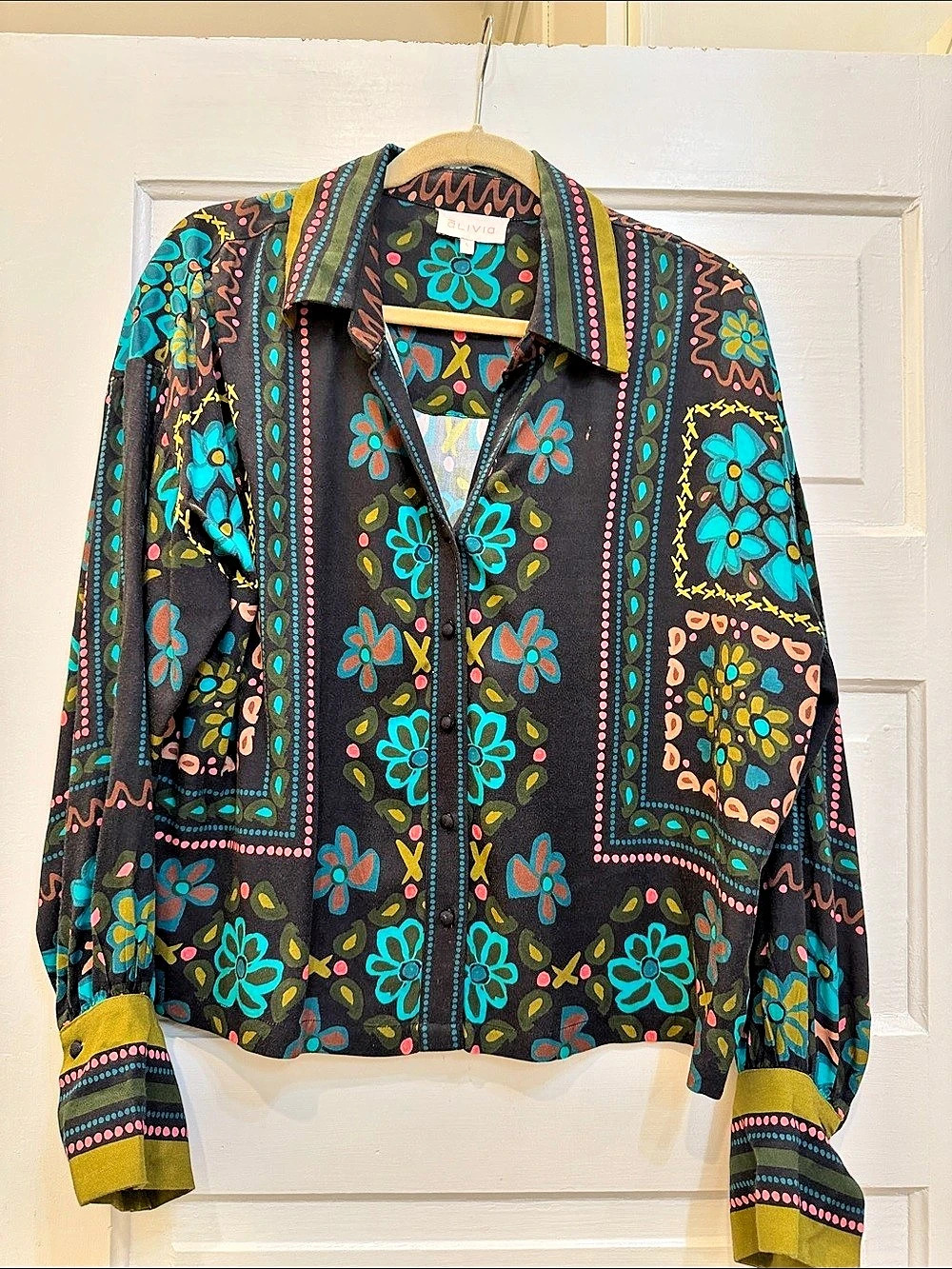 ALIVIA Floral Cropped Button-Down Shirt